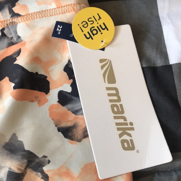 NWT New MARIKA Gaby Floral HIGH WAIST Orange Gray White Capri Yoga Leggings Sz M - Picture 9 of 16